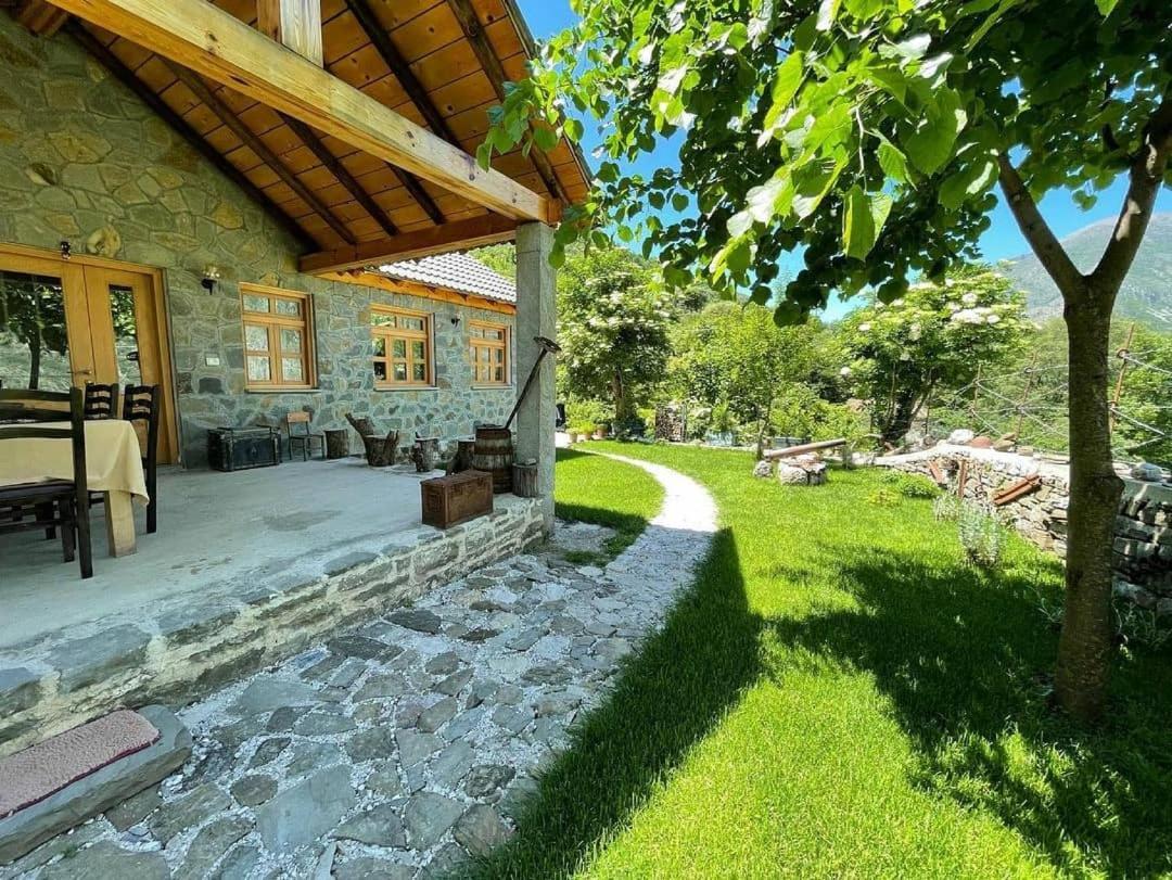 Bujtina Peshtan Guesthouse&Camping Tepelena Kültér fotó