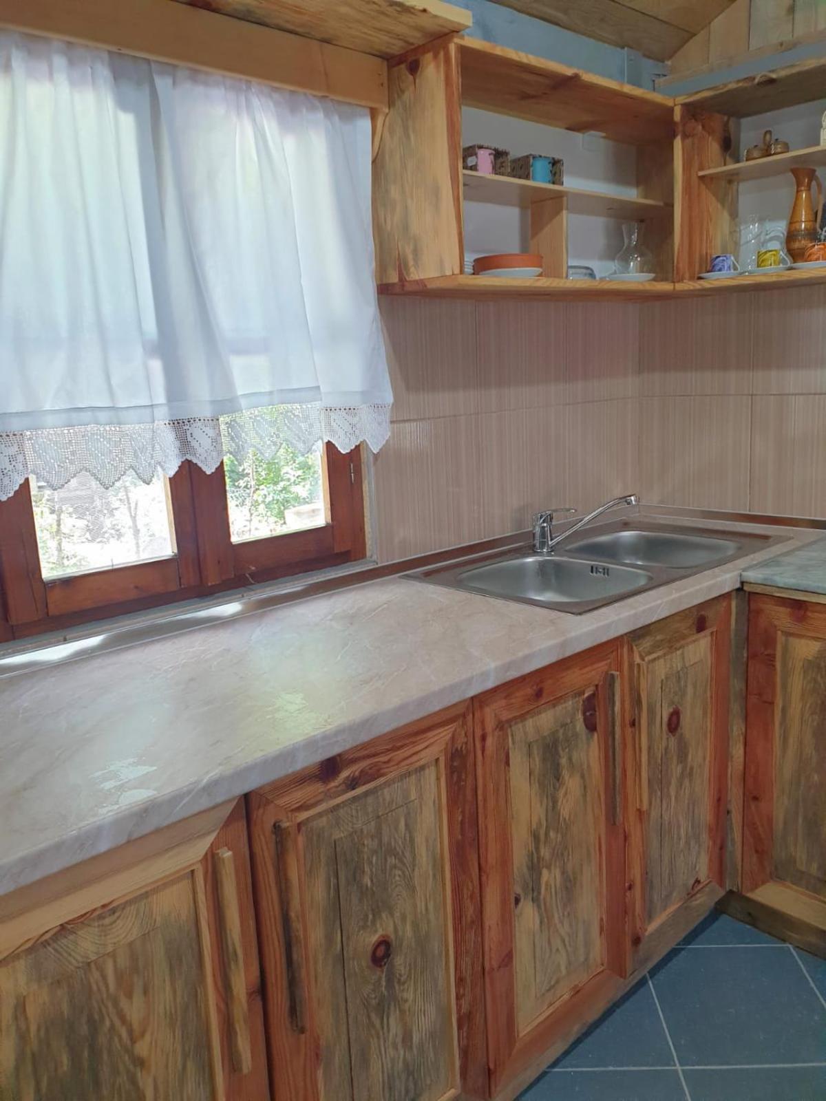Bujtina Peshtan Guesthouse&Camping Tepelena Kültér fotó